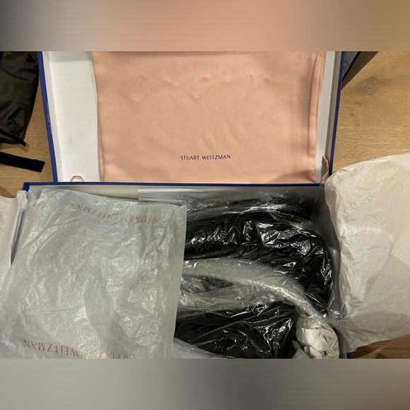 STUART WEITZMAN ARIANA 100 CITY BOOT, size 7 - Picture 7 of 10